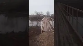 река упала