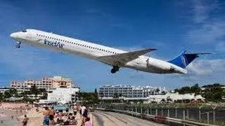 Amazing Max Performance MD80 Take Off Rwy 28 Princess Juliana Airport, St Maarten