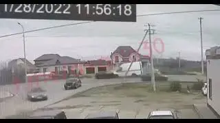 Иномарка врезалась в скорую: кадры аварии, в которой погибла астраханка