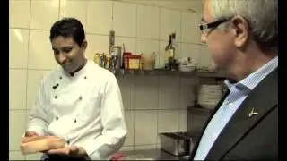Wolfgang Osinski und US-Generalkonsul Matthew G. Boyse im Classic Western Steakhouse