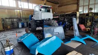 Сборка трактора ХТЗ Т-150. Пришла облицовка.