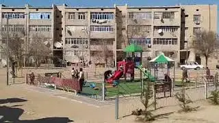 Muborak tumanidagi Bobur hududida joylashgan bolalar maydonchasida obodonlashtirish