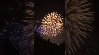 Салют в Душанбе чашни Истиклолият Муборак