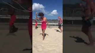 Сдувает на Maho Beach 