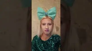 Причесалась??