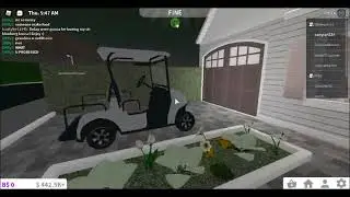 My sister's house tour! (Welcome to Bloxburg Roblox)