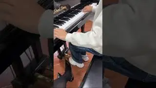 钢琴女教师和她的男学生【挑逗诱惑】
