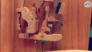 how an upright piano works inside
