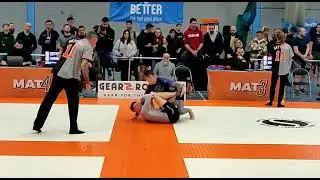Kneebar finish from takedown