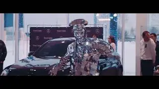Зеркальные люди на презентации