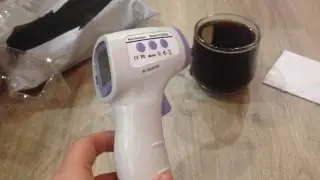 Цифровой инфракрасный термометр Hetaida HTD8808. Body Meter.