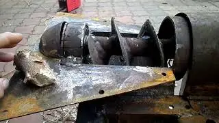 Auger garden shredder
