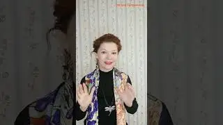 Черная водолазка/красная помада/ шелковый платок /#бытьсчастливойв50+