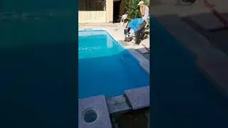 Установка копингового камня на наш бассейн.