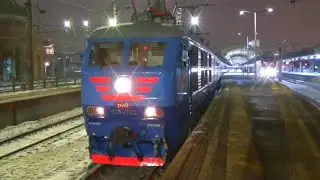 Отправление ЧС6-022 с фирменным поездом №002 