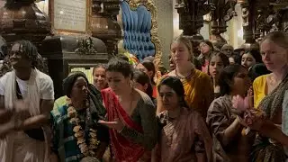Acyuta Gopi Devi Dasi | H.H. B.B. Govinda Swami | Gaura Vani Prabhu | Akincana Krishna Das| Kirtan50