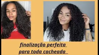 Como fazer finalização no cabelo cacheado da maneira correta .