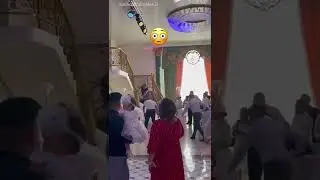 Тойда келін оңбай құлады😨
