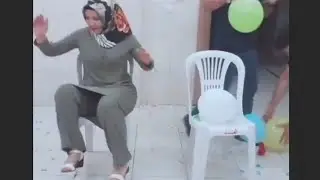Türbanlı güzelin balona oturması,