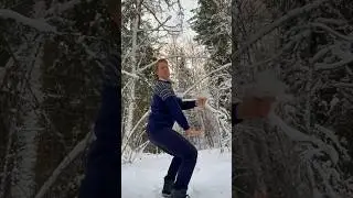 How Norwegians melt the snow ❄️🔥#coffeetime #hips #shake #africanmusic #norway