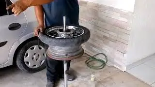 Usando a maquina na roda da pop.