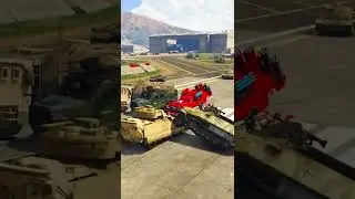 😱 МАШИНА МЯСОРУБКА VS ПОЛОСА ИЗ МАШИН С БРОНЬЮ В GTA ! #shorts