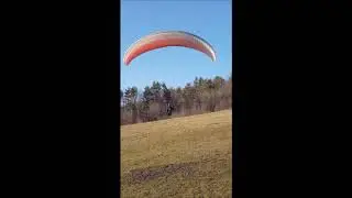The most romantic landing in the history of paragliding 🙃