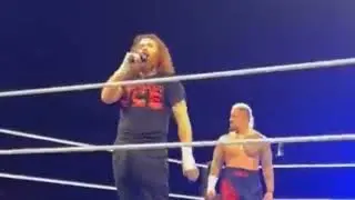 Sami Zayn Impersonates Roman Reigns At A Live Event By Telling The Crowd To Acknowledge Him!!