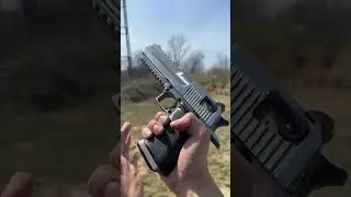 Desert Eagle 沙漠之鹰半自动两手手枪、你能一只手搞定吗 #shorts
