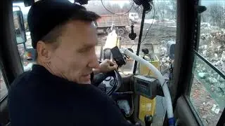 ОСНОВНЫЕ МОМЕНТЫ ПРИ ПОГРУЗКЕ  САМОСВАЛОВ