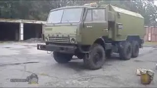 Автоприколы с грузовиками КАМАЗ, камаз становится маленькие дыбы