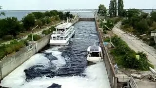 Шлюз Киевская ГЭС .