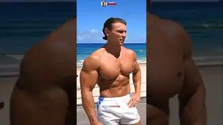 NATURAL VERSION BODY OF ARNOLD AT THE BEACH Joel Kellett 