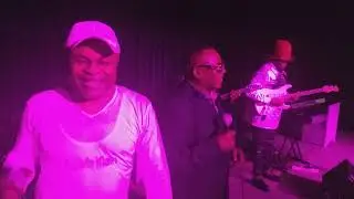 Willy apres  20ans  akokoli lisusu Drum