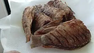 НЕМАЄ В КОГО ПЛЮНУТИ..