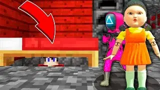 I HID UNDER THE BED FROM THE SQUID GAME 2 DOLL IN MINECRAFT