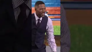 Michael Strahan strikes out Derek Jeter and Alex Rodriguez 😳😂 