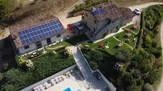 Agriturismo con piscina - Marche Region