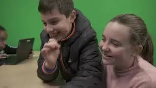Students learning with CoSpaces Edu