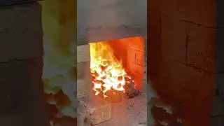 Кузнец и молот 