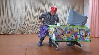 Отраднинский сДК миниатюра "Верка и компьютер"