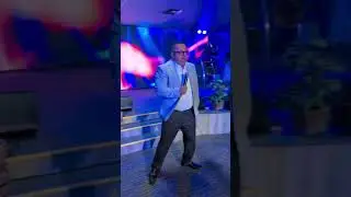 Fuego cayó en el altar y el Espíritu se derramó en la iglesia | Pastor Peter Josué