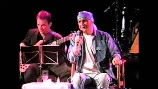 LA FOTO DE CARNET   LEONARDO FAVIO EN PASTO  2003