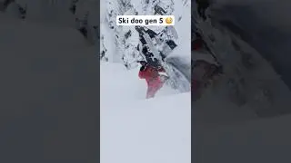 Ski doo gen 5 makes it too easy 😳#insane #trending #snowmobile #skidoo #gen5 #winter #revelstoke