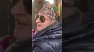 Одесса  прикол. Замес с пророссийской бабкой случился в 28 трамвае 🤣 Бабка любит Путина
