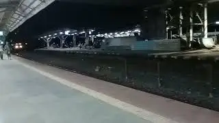 2 fast local pass on 3/4 platform at Mumbra station