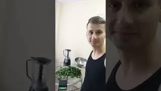 Февраль 23. Собрал 1 килограмм листьев базилика с грядки 1 квадратный метр.