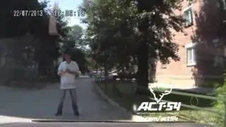 Что делать, если на вас нападает пешеход с ножом