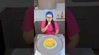 Vanilla cake vs chocolate cake ice cream challenge!🍨 