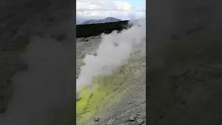 Фумарольное поле вулкана Менделеева 
